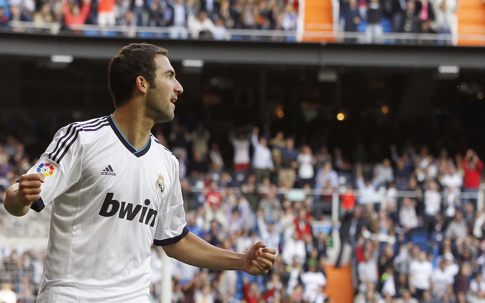 里昂主场战胜南特，连续胜利让球队信心高涨，里昂 主场